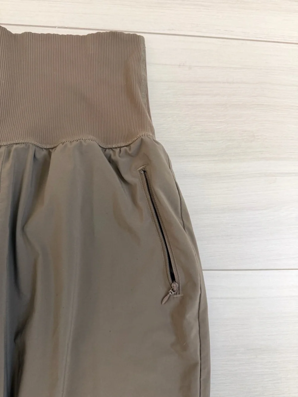 Aerie Offline Jogger‎ Pants Olive Taupe High Waist Sz S/P Performance Athleisure